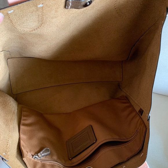 Coach - Picture 3 of 5